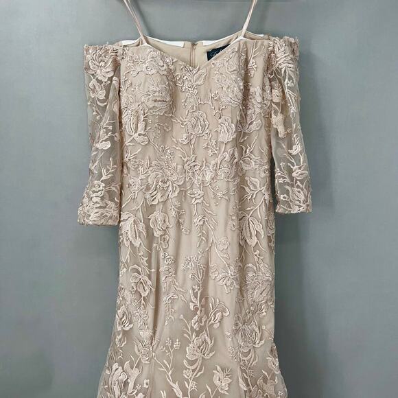 La Femme Gown Womens 10 Embroidered Off Shoulder Bridal Romantic Wedding Royal - Picture 6 of 14